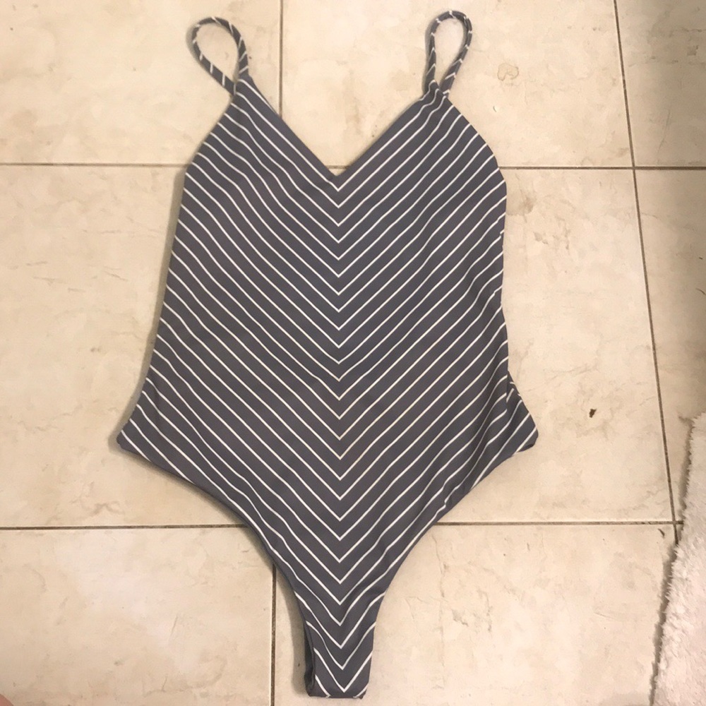 Ola Feroz one piece!